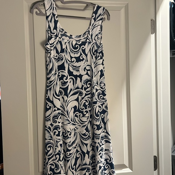 Fashque Studio Princess Seamed Dress - embroidered - Picture 5 of 8